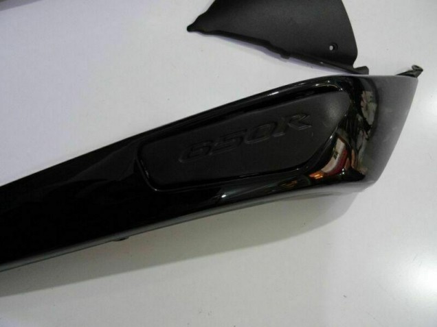 Carenagem Kawasaki EX650 2009-2011 - Preto Carenagem Kawasaki EX650 2009-2011 - Preto