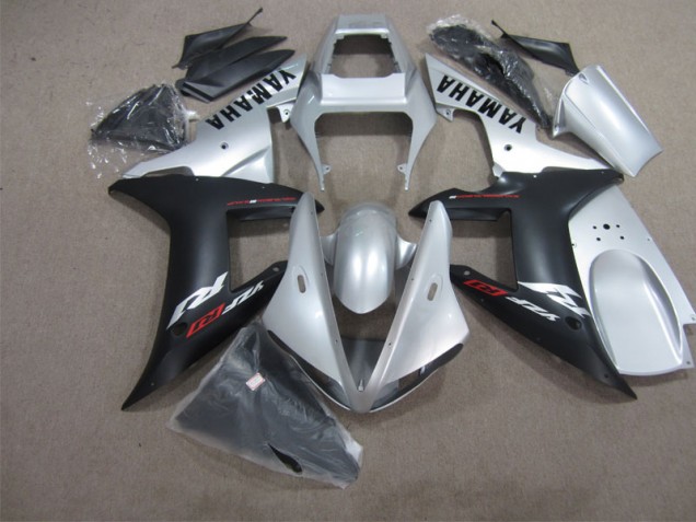 Carenagem Yamaha R1 2004-2006 - Prata Preto Carenagem Yamaha R1 2004-2006 - Prata Preto