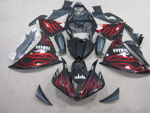 Carenagem Yamaha R1 2009-2011 - Preto Vermelho Chama Branco Decalque Carenagem Yamaha R1 2009-2011 - Preto Vermelho Chama Branco Decalque
