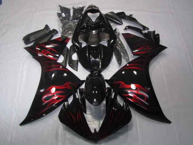 Carenagem Yamaha R1 2009-2011 - Preto Vermelho Chama Carenagem Yamaha R1 2009-2011 - Preto Vermelho Chama