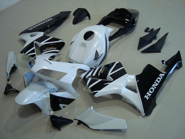 Kit Carenagem Honda CBR 600RR 2005-2006 - Branco Preto Kit Carenagem Honda CBR 600RR 2005-2006 - Branco Preto