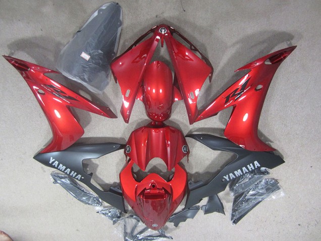 Kit Carenagem Yamaha R1 2004-2006 - Vermelho Preto Kit Carenagem Yamaha R1 2004-2006 - Vermelho Preto