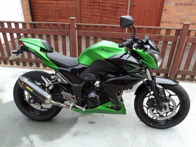 Carenagem Moto Kawasaki Z250/Z300 2015-2016 - Verde Preto Fosco